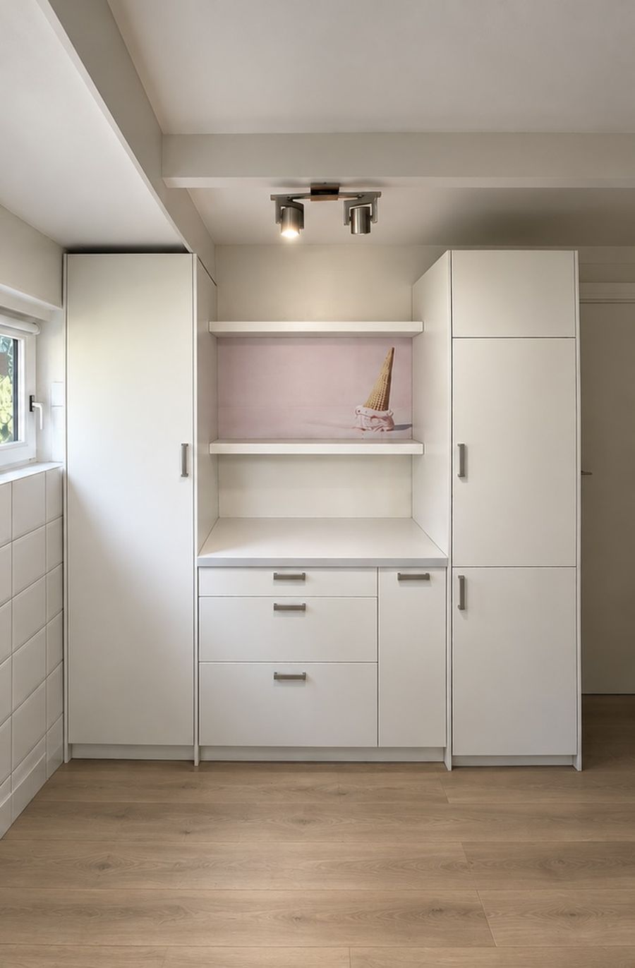 Kastenwand vóór de transformatie door Maatwerk Witte